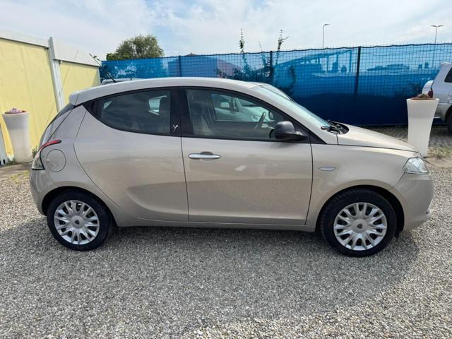 LANCIA Ypsilon 1.2 69 CV 5 porte S&S Silver