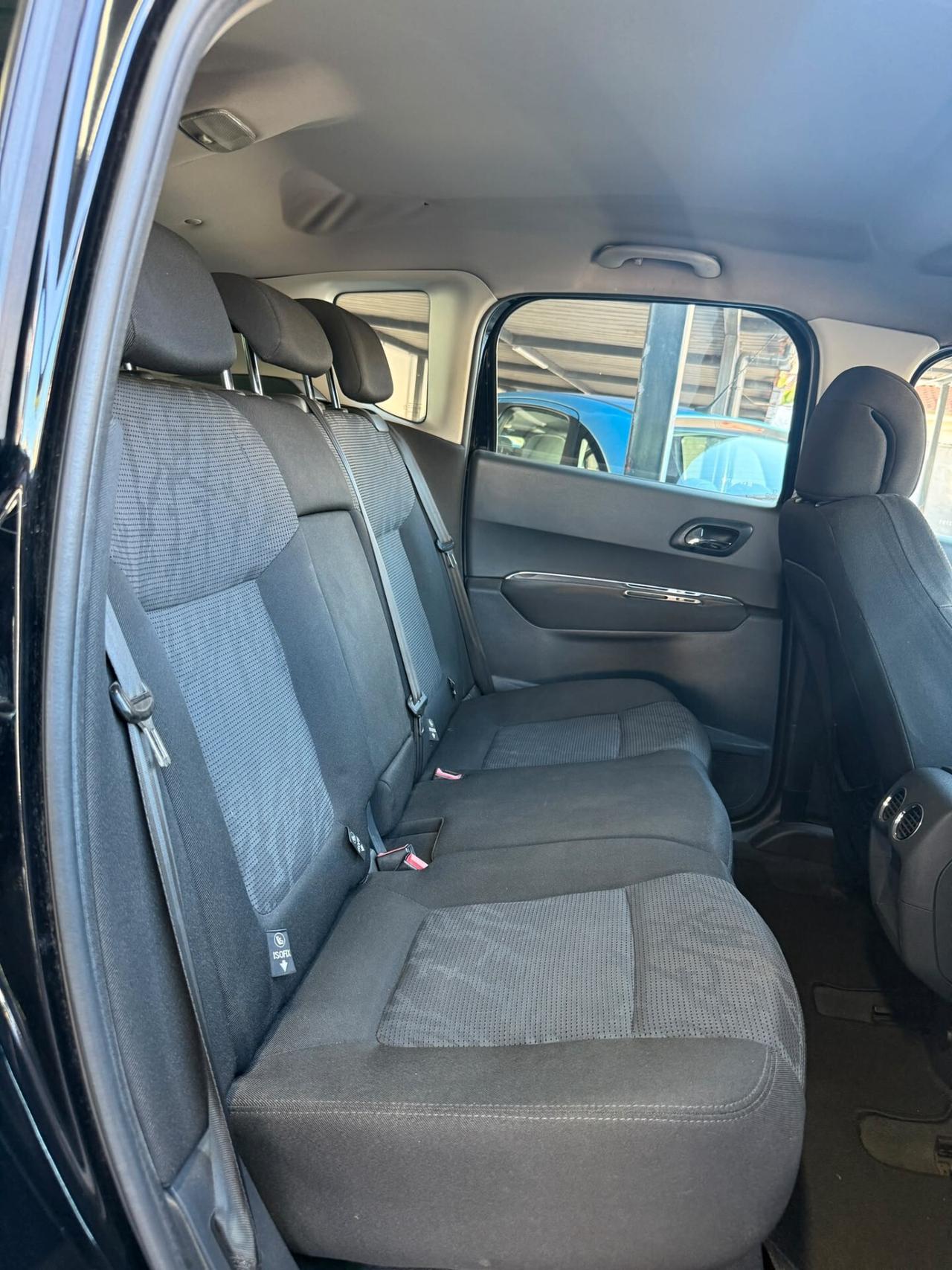 Peugeot 3008 1.6 HDi 112CV Business