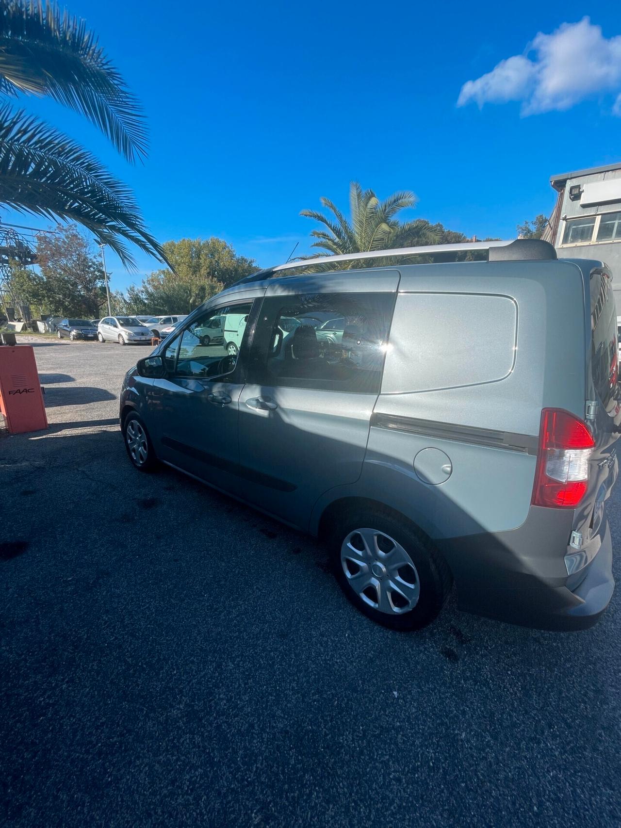 Ford Transit Courier 1.0 EcoBoost 100CV Van Trend CLIMA CRUISE MULTIFUNZIONE 5 POSTI