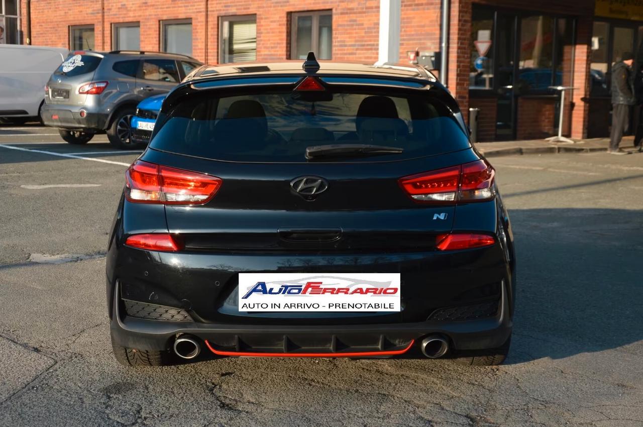 Hyundai i30 PERFORMANCE 19" APPLE CAR PLAY SENS PARK RETROCAMERA KEYLESS ACCESS VOLANTE RISCALDATO