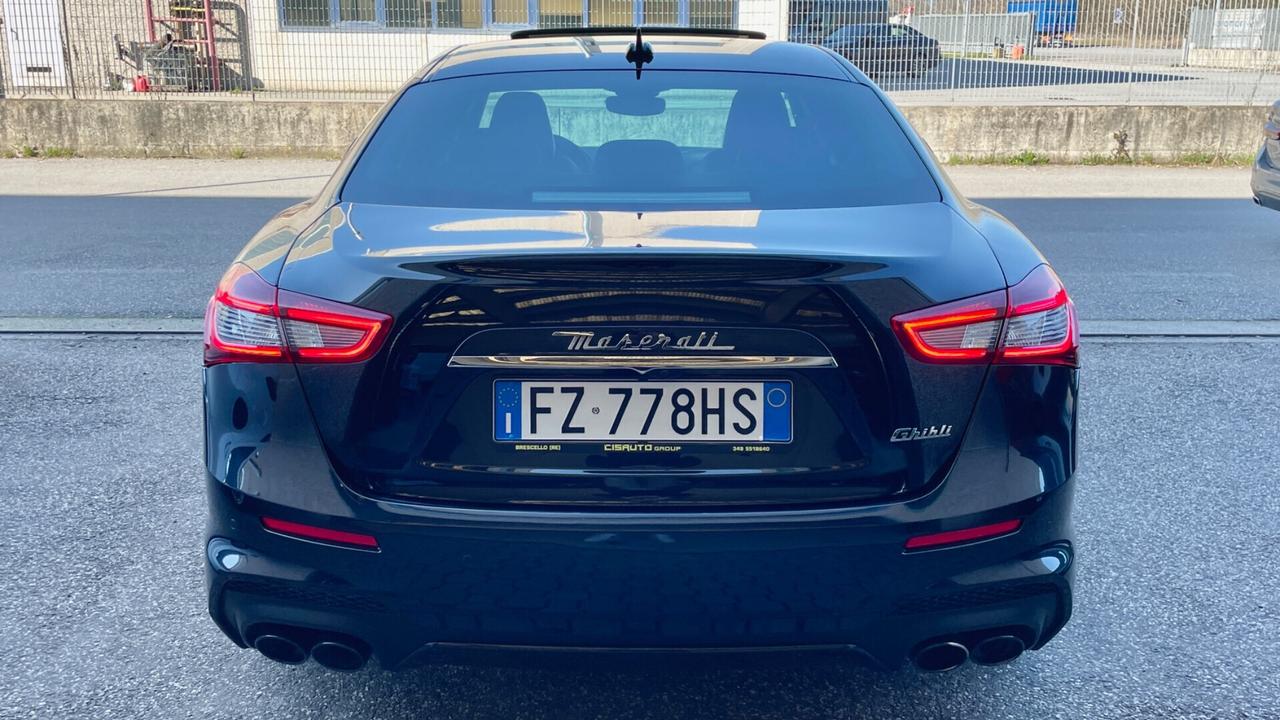 Maserati Ghibli 3.0 V6 350 cv Gransport Carbon Pack