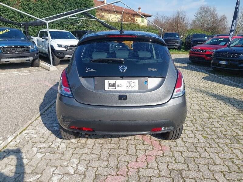 Lancia Ypsilon 1.0 FireFly 5 porte S&S Hybryd Gold