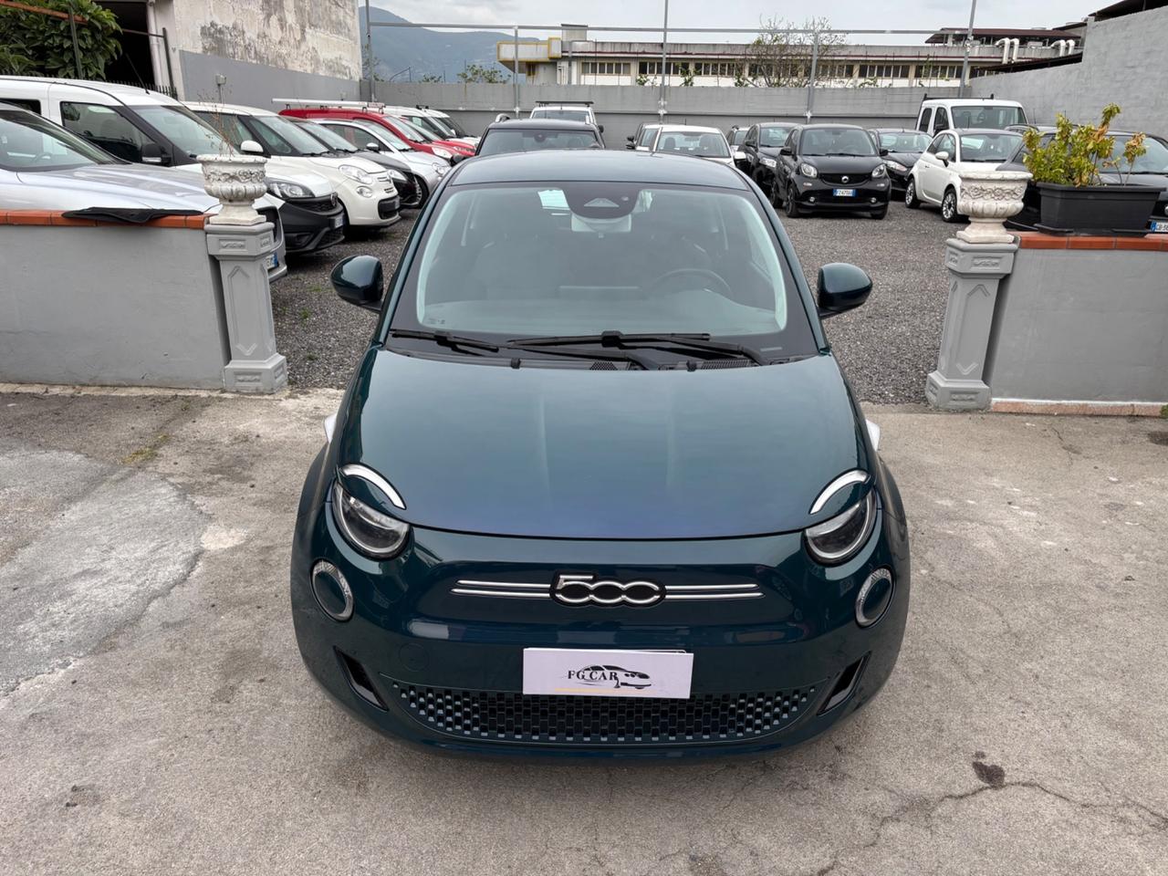 500e Berlina 42 kWh La Prima