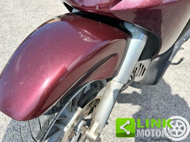 PIAGGIO Beverly 500 .