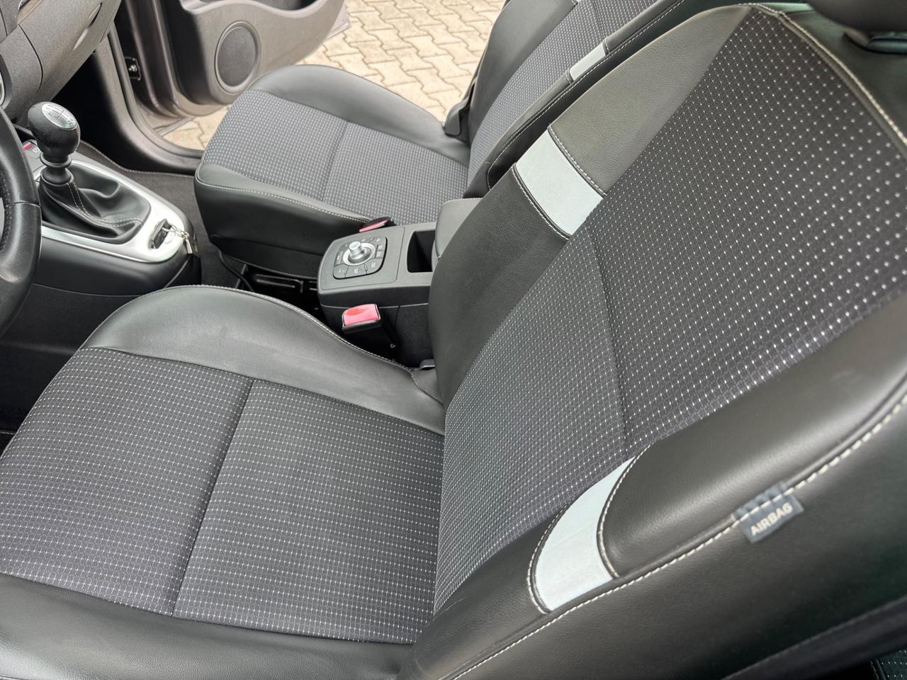 Renault Scenic 1.5 dCi 110CV neopatentato