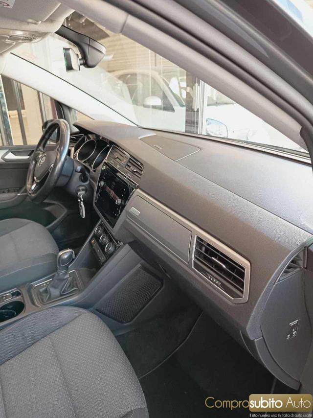 VOLKSWAGEN Touran 1.6 TDI 115 CV SCR DSG Executive BlueMotion Tech.