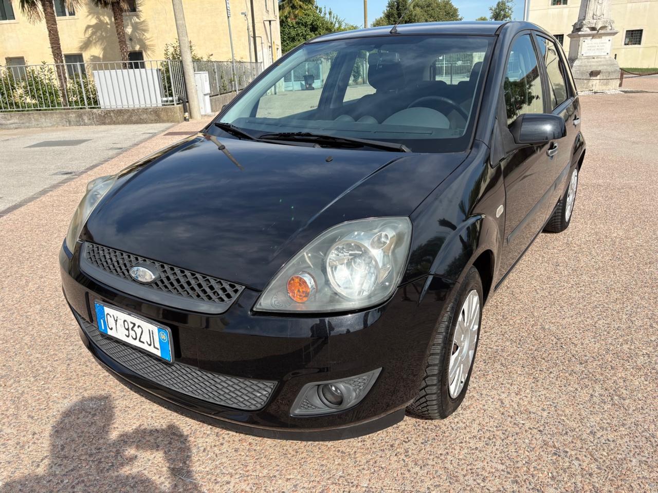 Ford Fiesta 1.4 TDCi 5p. Neo patentati