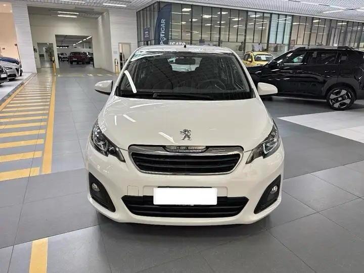 Peugeot 108 Active VTi 72cv S&S Neopatentati