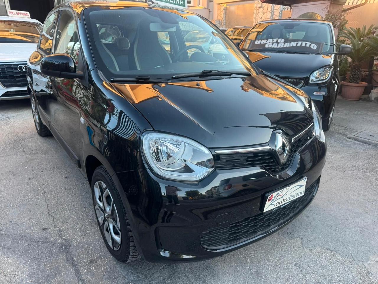 Renault Twingo SCe 65 CV Duel2 iva esposta