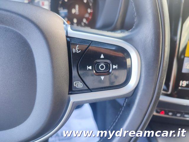 VOLVO V60 B4 (d) Geartronic Momentum Business Pro