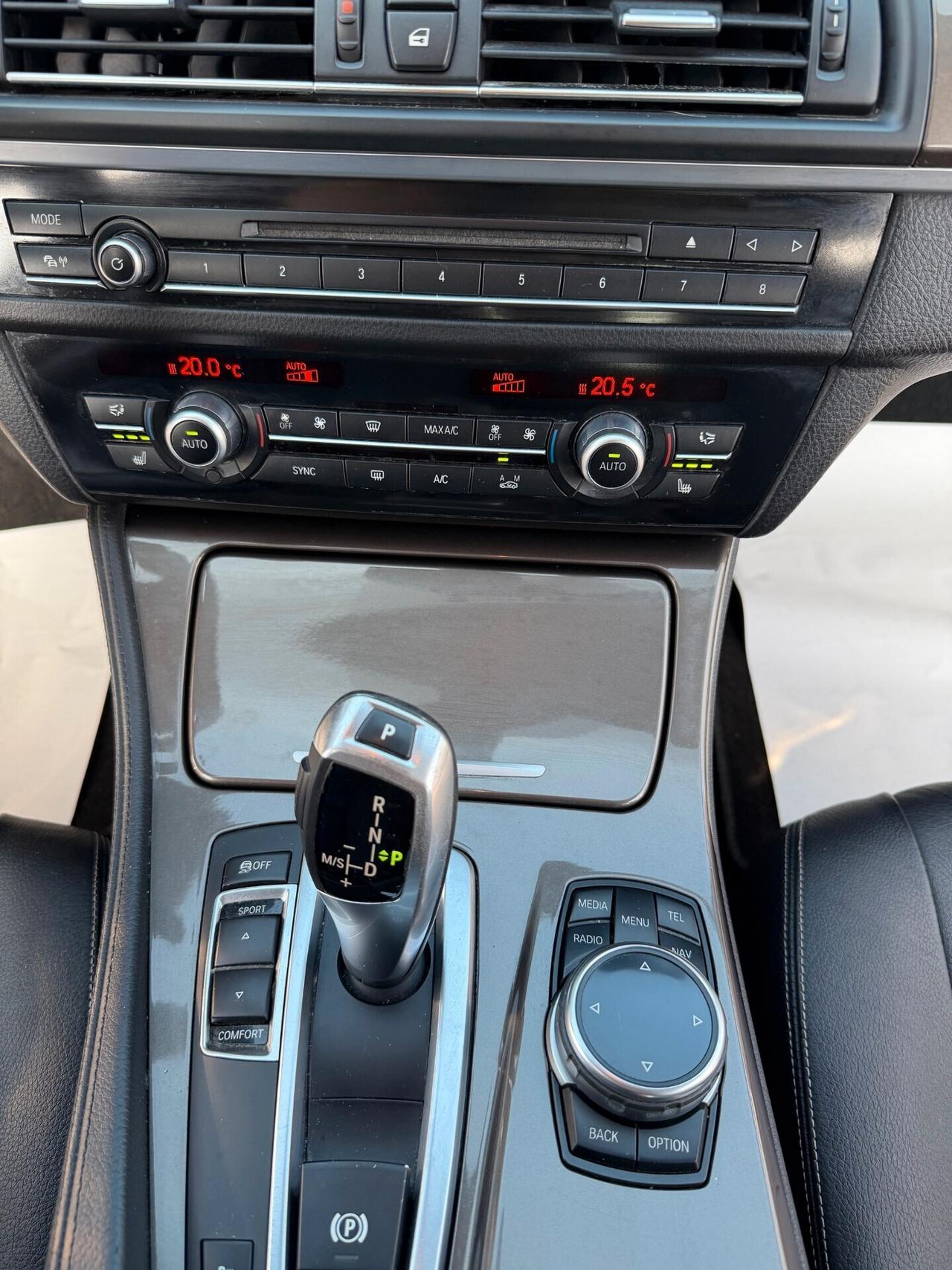 Bmw 530 530dA 258CV Touring Modern/TETTO/PELLE/NAVI