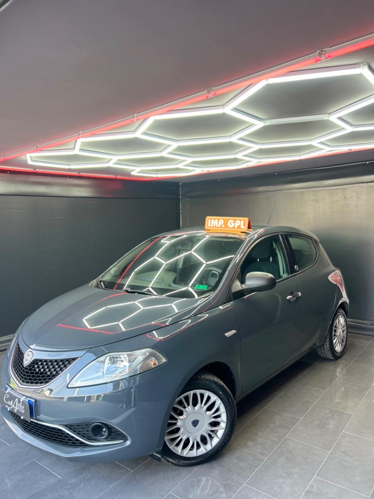 Lancia Ypsilon 1.2 GPL Ecochic Platinum 12/2016
