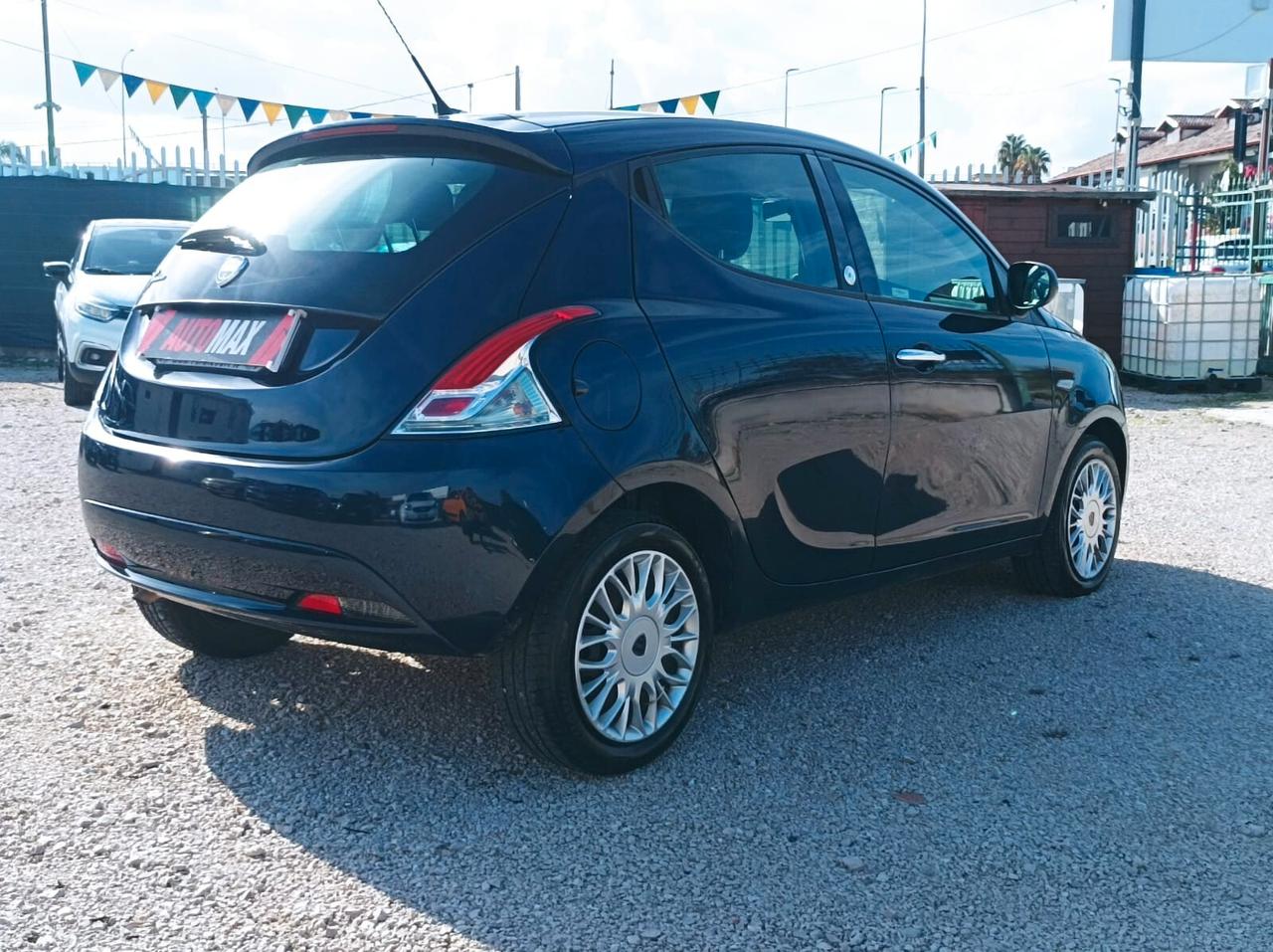 Lancia Ypsilon 1.2 69 CV 5 porte GPL Ecochic Gold