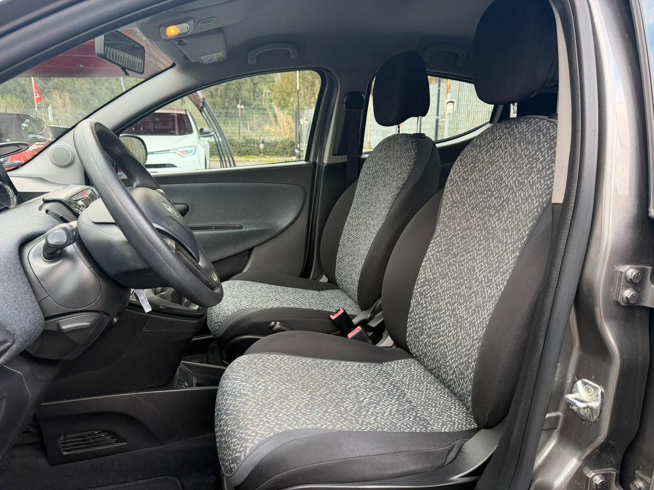 Lancia Ypsilon 1.2 69 CV 5 porte GPL Ecochic Elefantino Blu