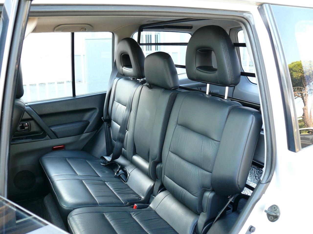 Mitsubishi Pajero 3.2 16V DI-D 5p. GLS2 Autocarro