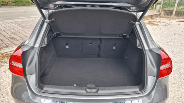 MERCEDES-BENZ GLA 220 CDI Automatic 4Matic Sport N°FG972