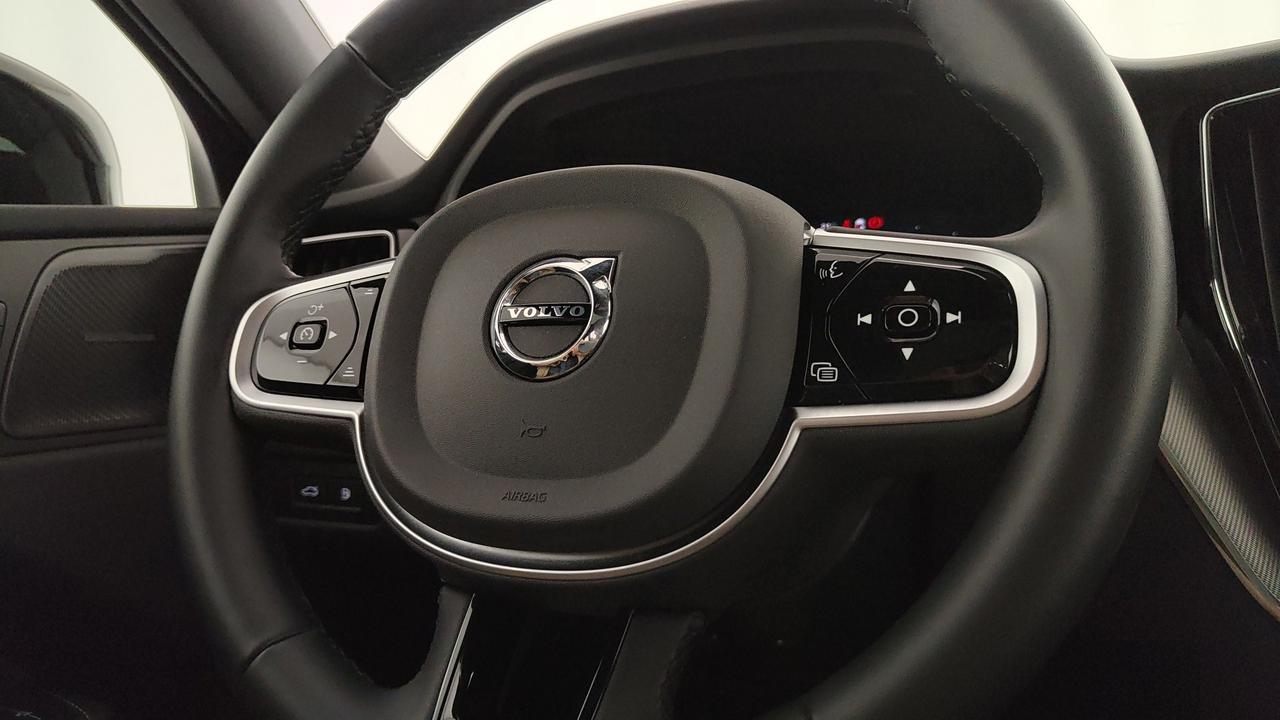 VOLVO XC60 2.0 t6 phev Plus Dark awd auto