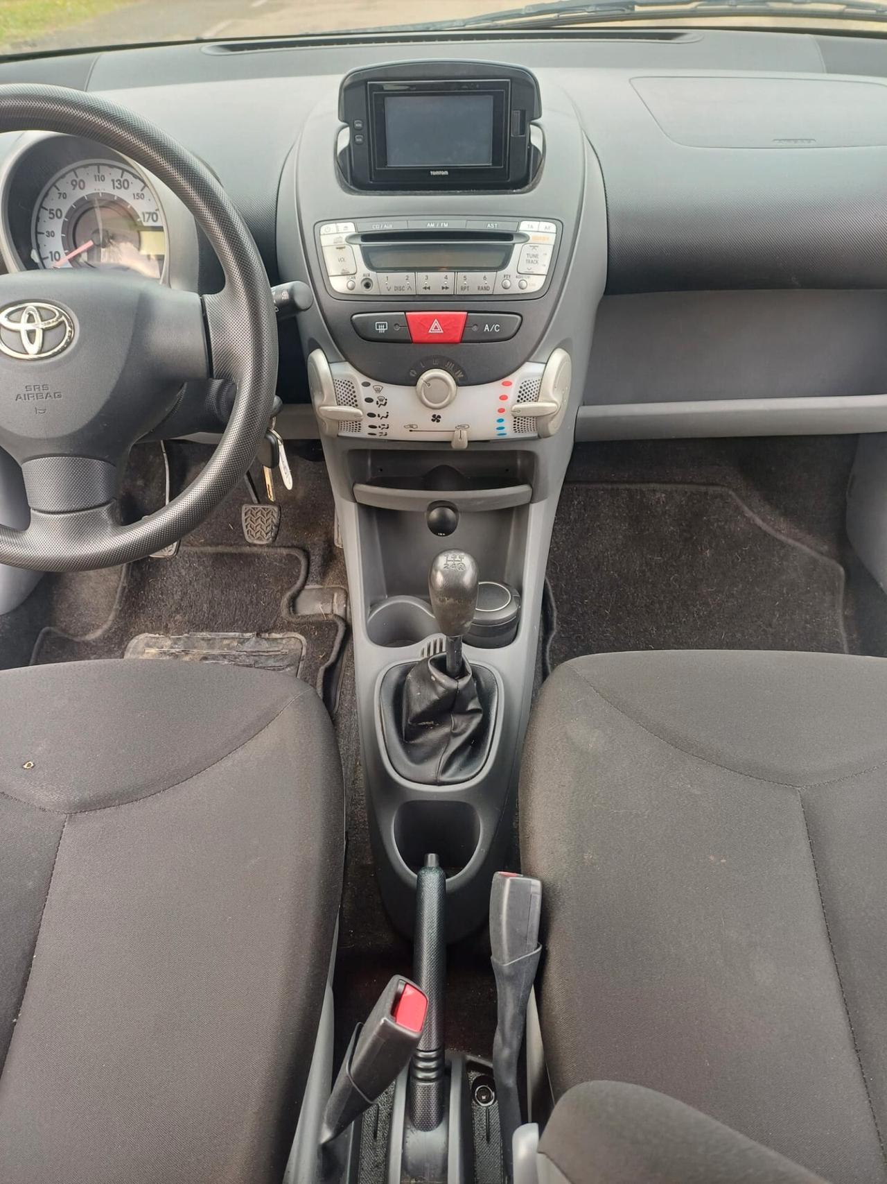 Toyota Aygo 1.0 12V VVT-i 3 porte Now Connect