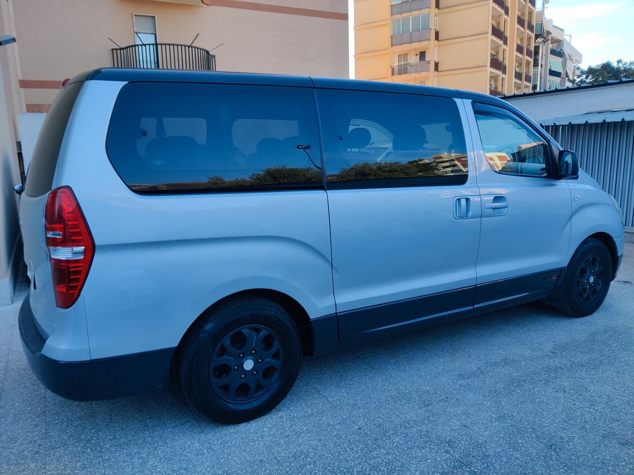 Hyundai H-1 8 POSTI PROLUNGATO