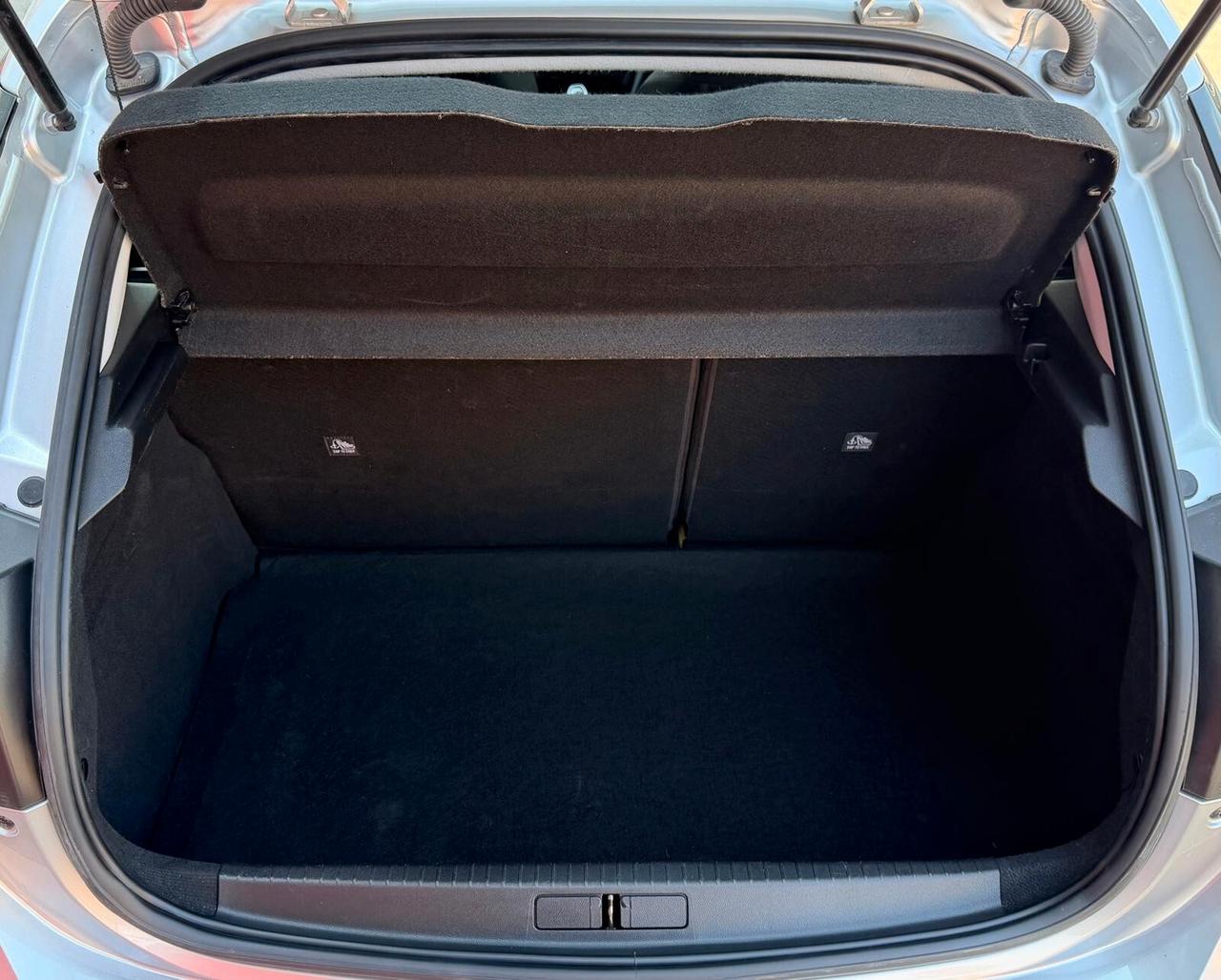 Opel Corsa 1.2 Elegance Neopatentati