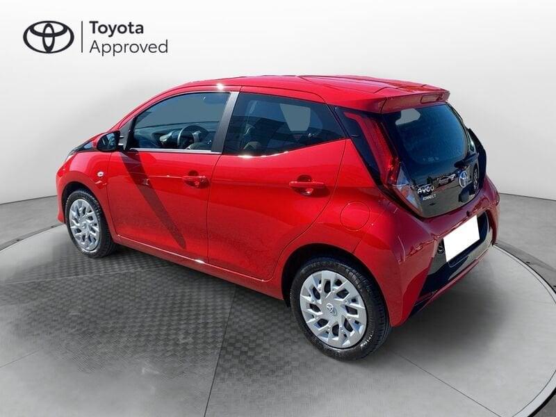 Toyota Aygo Connect 1.0 VVT-i 72 CV 5 porte x-play