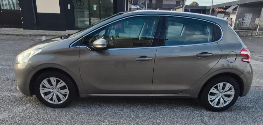 Peugeot 208 1.2 VTi 82 CV 5 porte Allure