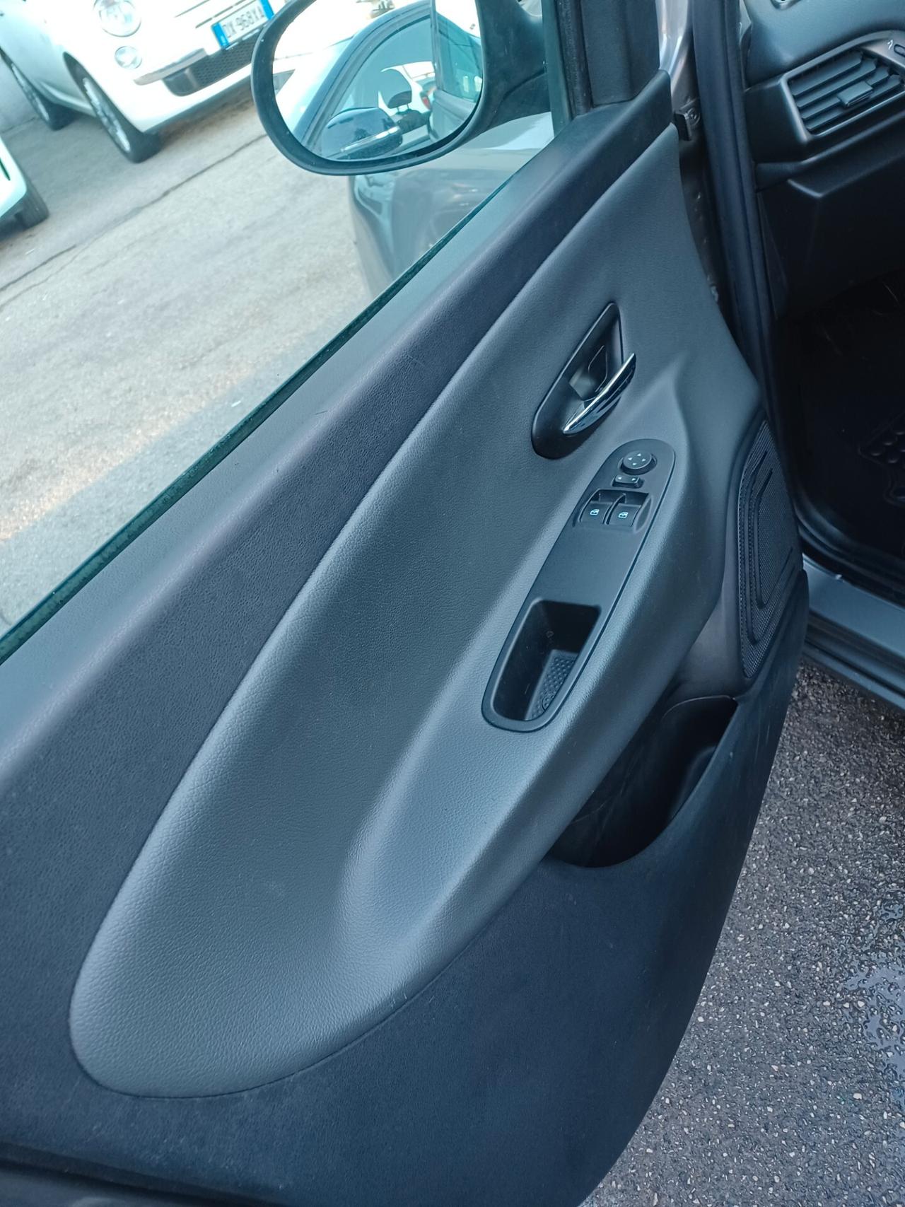 Lancia Ypsilon 1.2 GPL ECOCHIC UNICO PROPRIETARIO