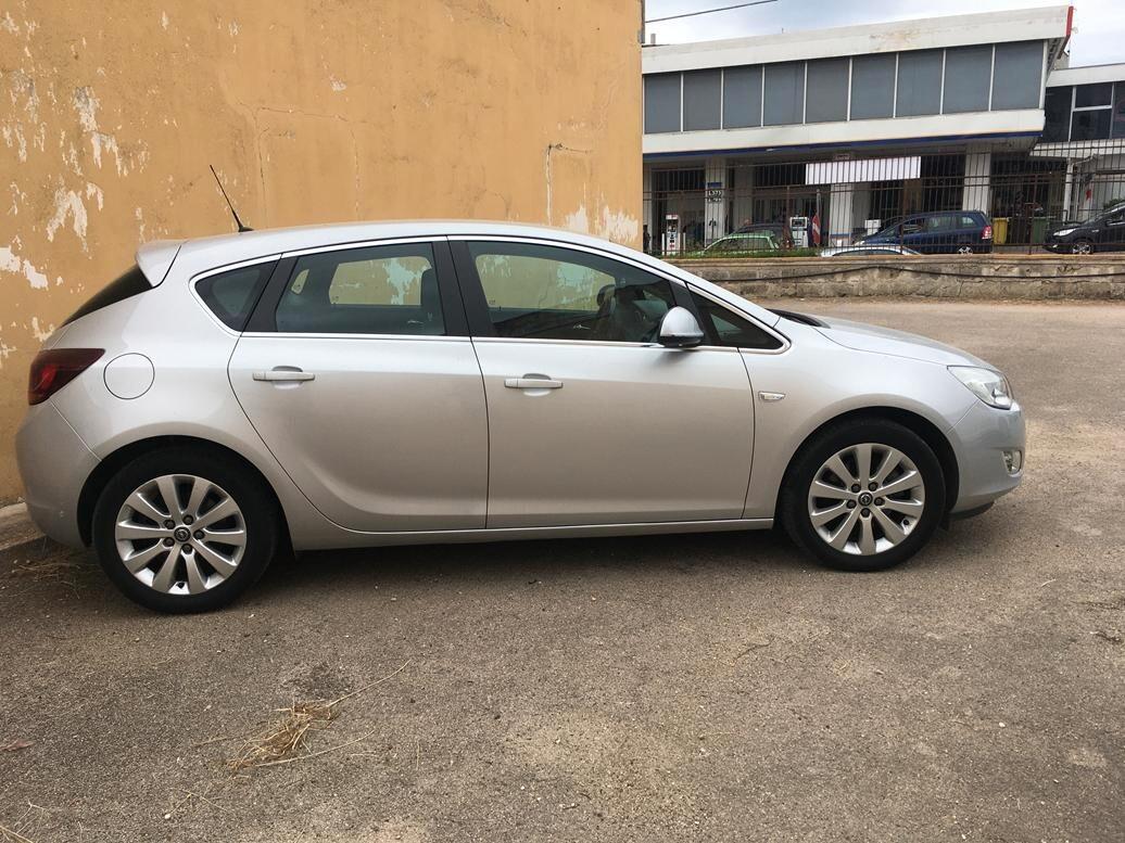 Opel Astra 1.7 CDTI 110CV 5 porte Cosmo