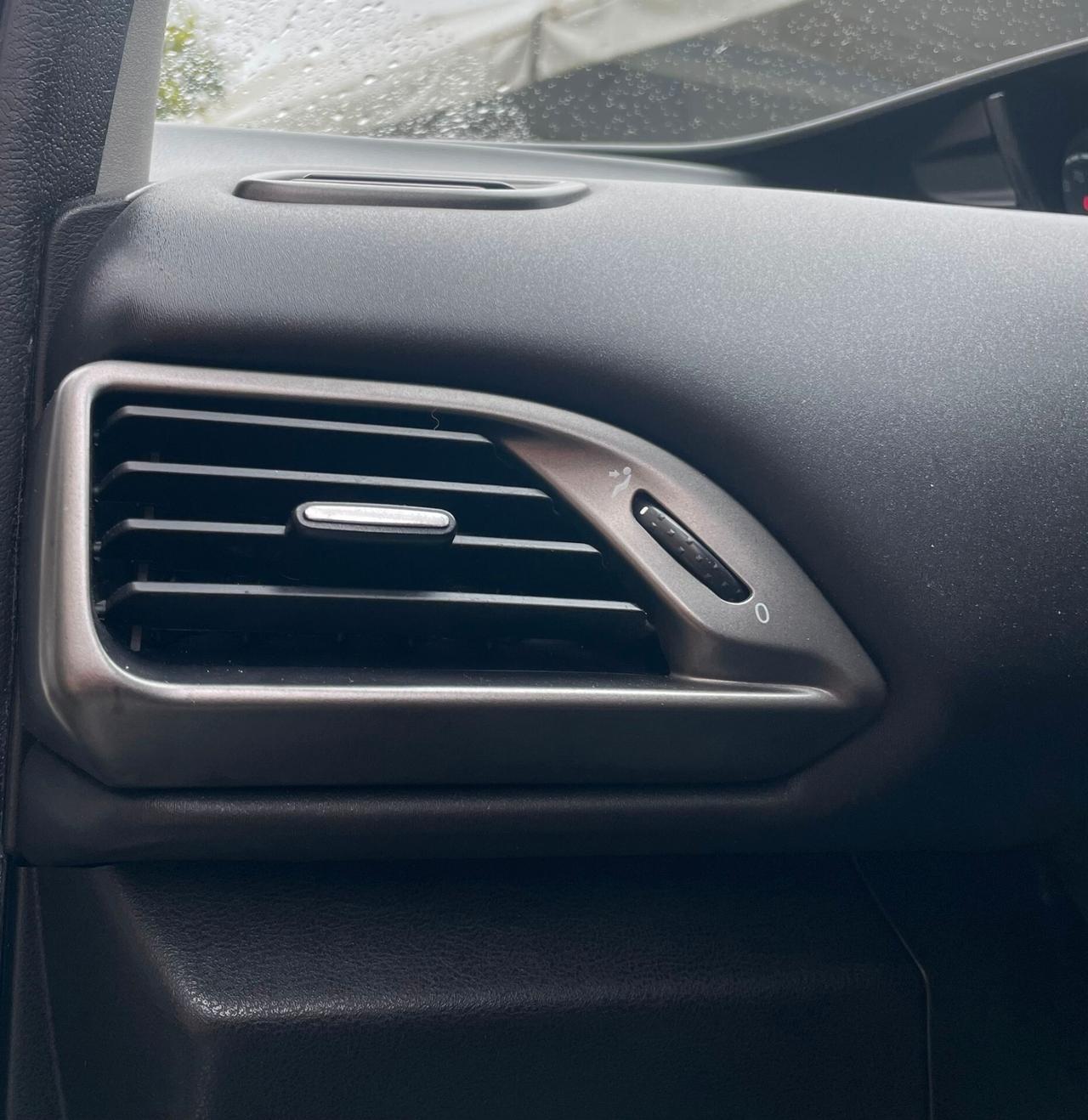 Lancia Ypsilon 1.2 69 CV 5 porte Platinum