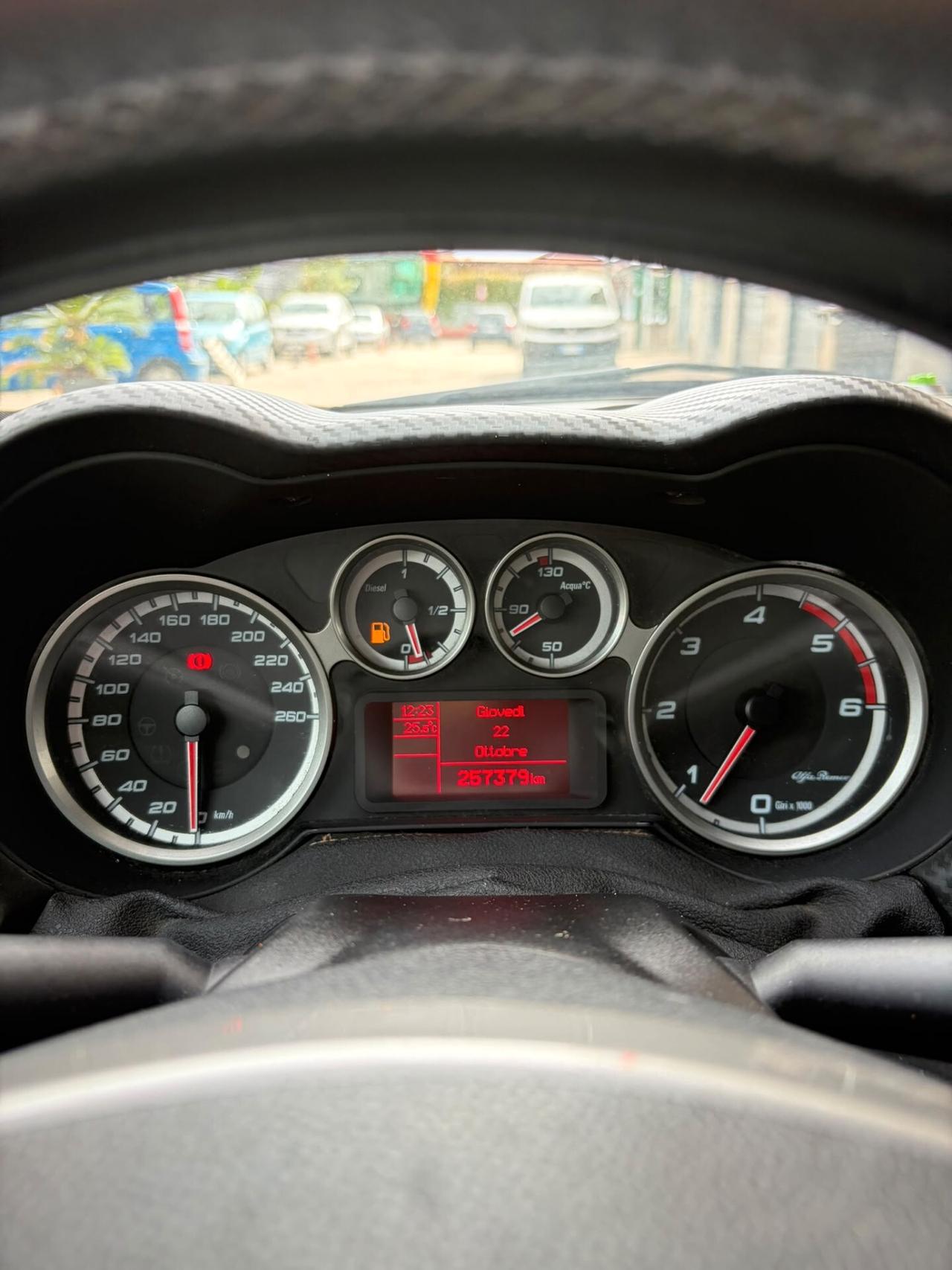Alfa Romeo MiTo 1.6 JTDm 16V Distinctive Sport Pack