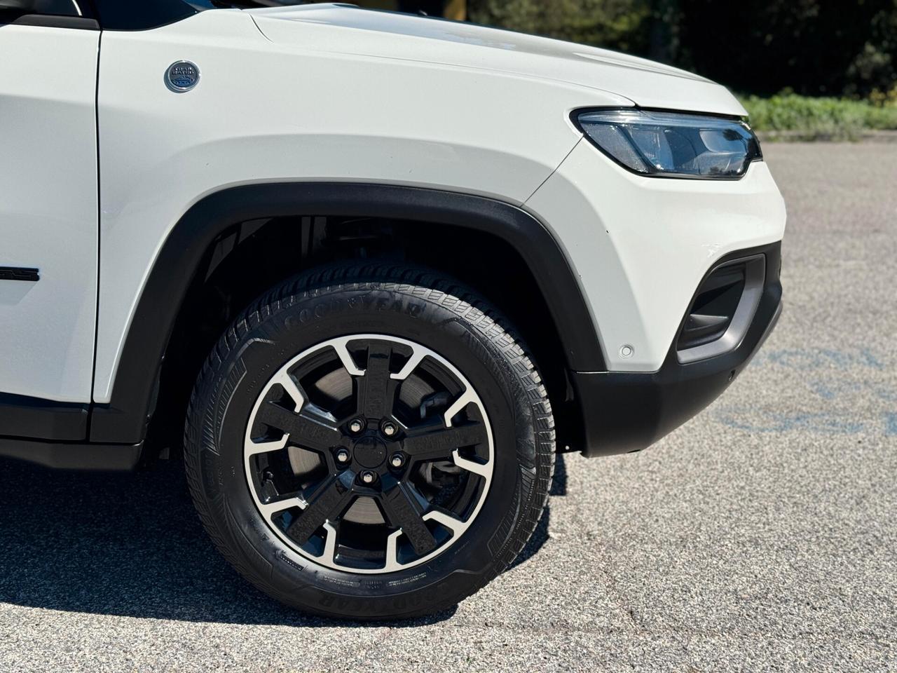 Jeep Compass 1.3 Turbo T4 240 CV PHEV AT6 4xe Trailhawk