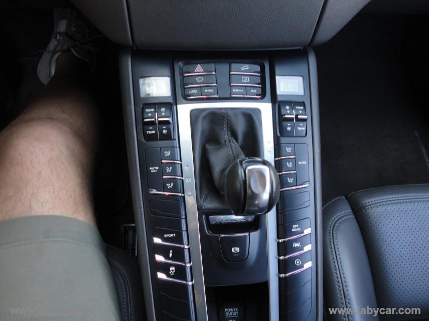 PORSCHE Macan 3.0 S