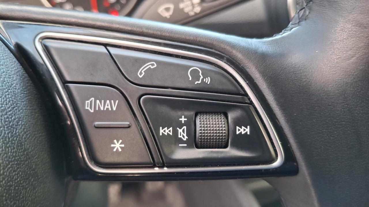 Audi Q2 35 TFSI S tronic Admired