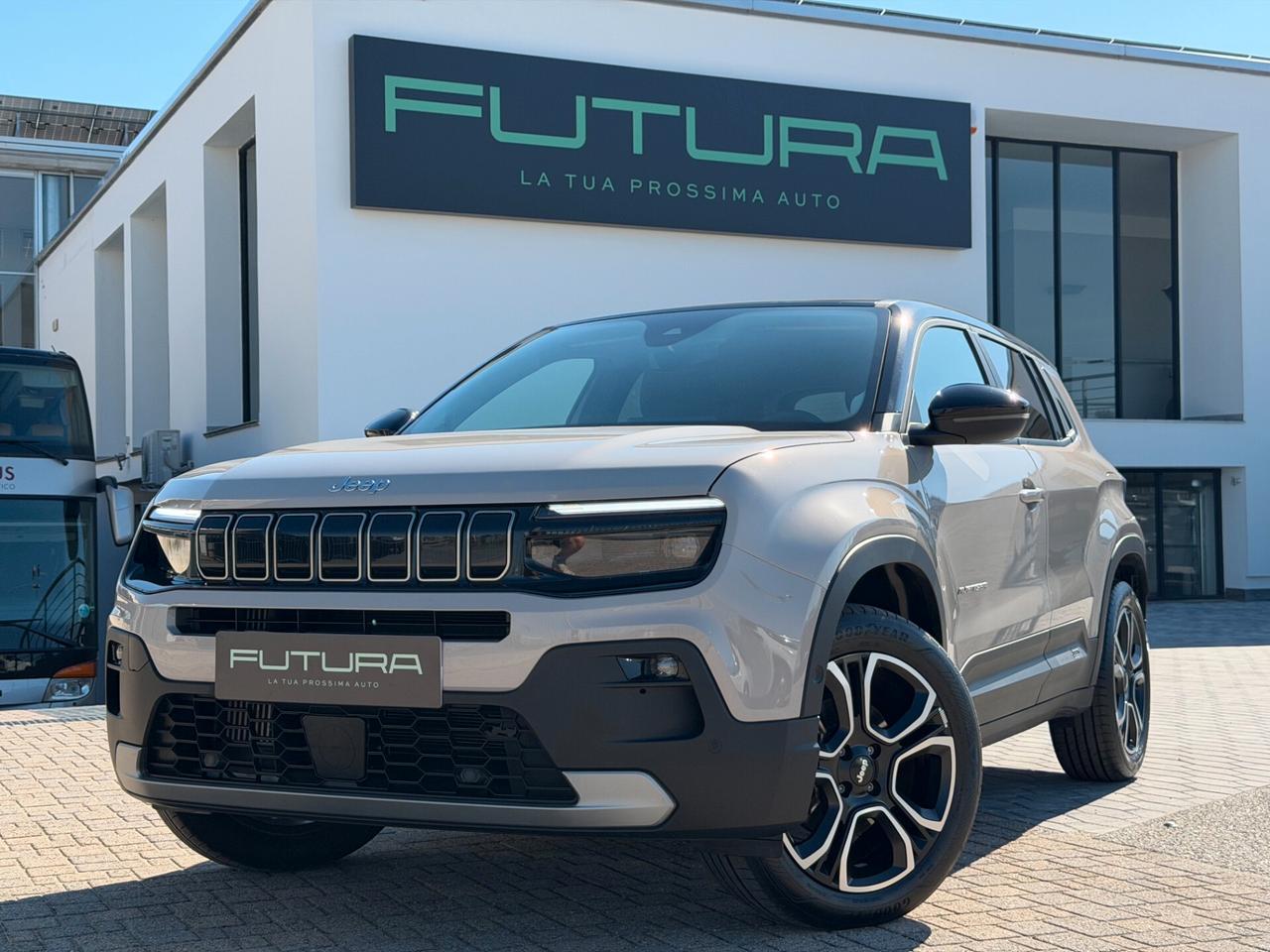 Jeep Avenger 1.2 Turbo 100 CV MHEV Summit