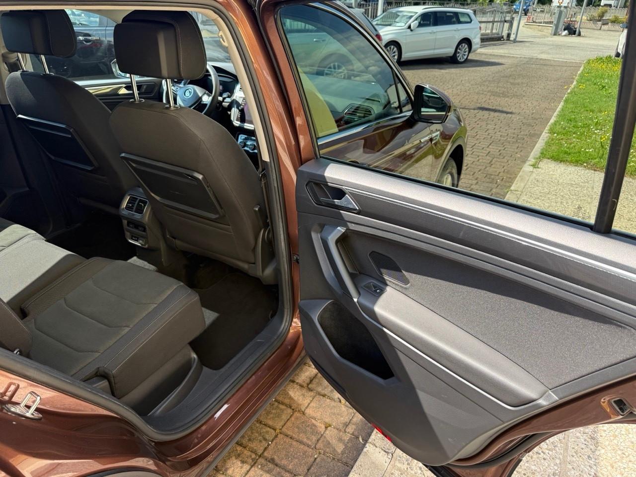 VW Tiguan Allspace 2.0 TDI DSG 4MOTION Advanced/KEYLESS