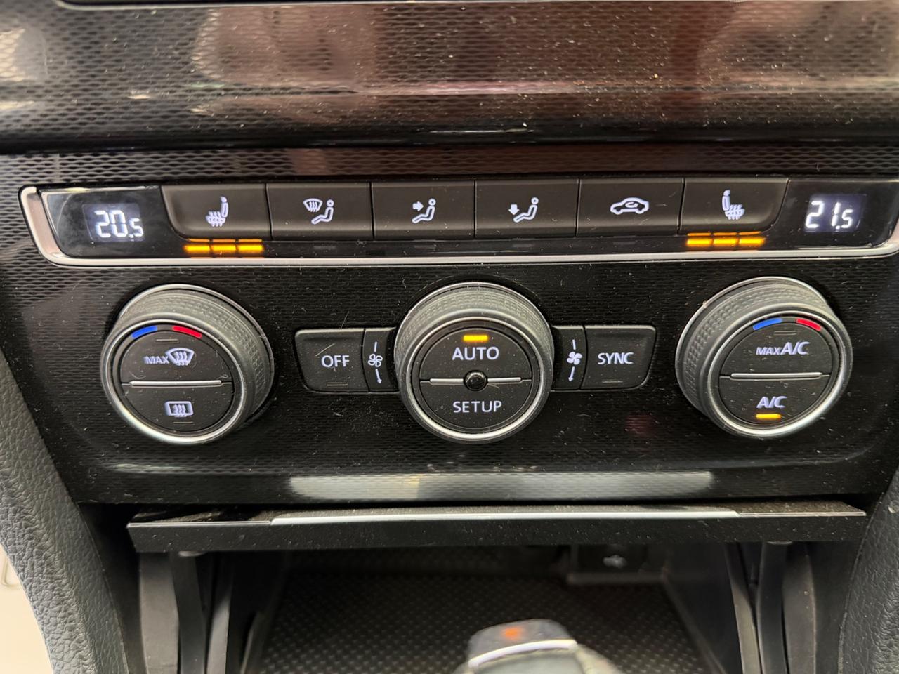 Volkswagen Golf GTI DSG 220CV AUTOMATICA SCARICO SPORTIVO