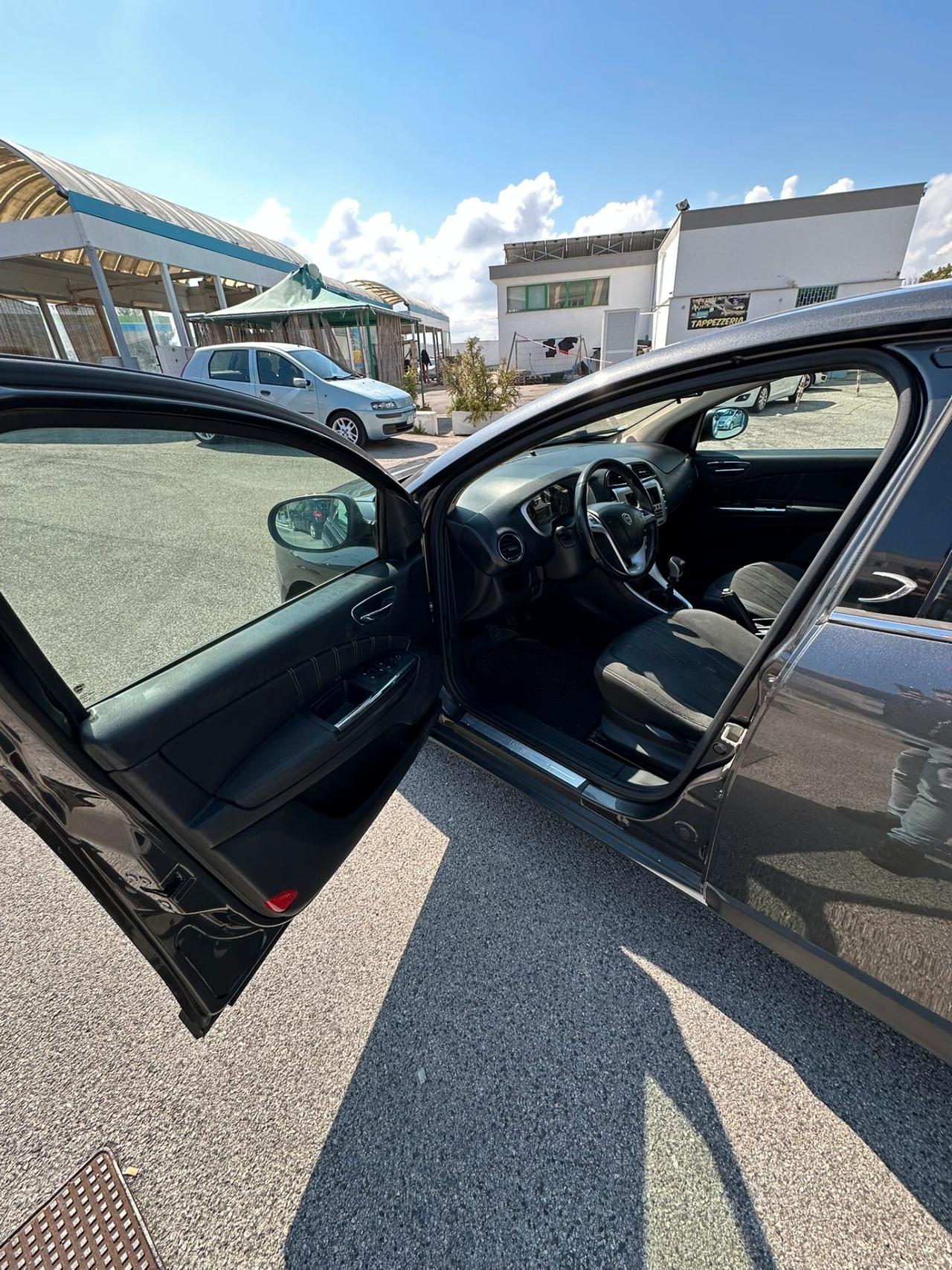 Lancia Delta 1.6 MJT DPF Platino