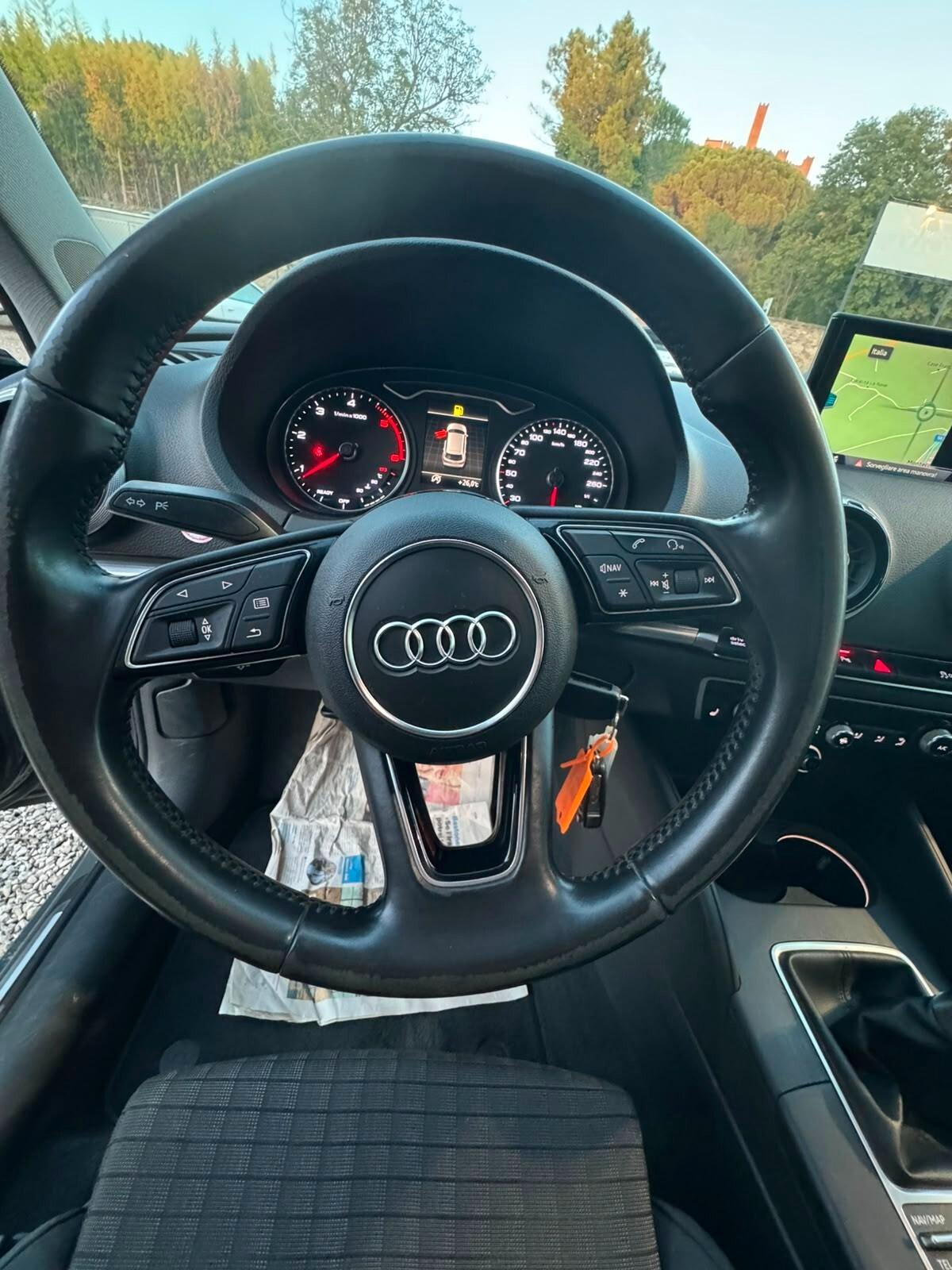 Audi A3 SPB 1.6 TDI Sport GANCIO TRAINO DI SERIE !!
