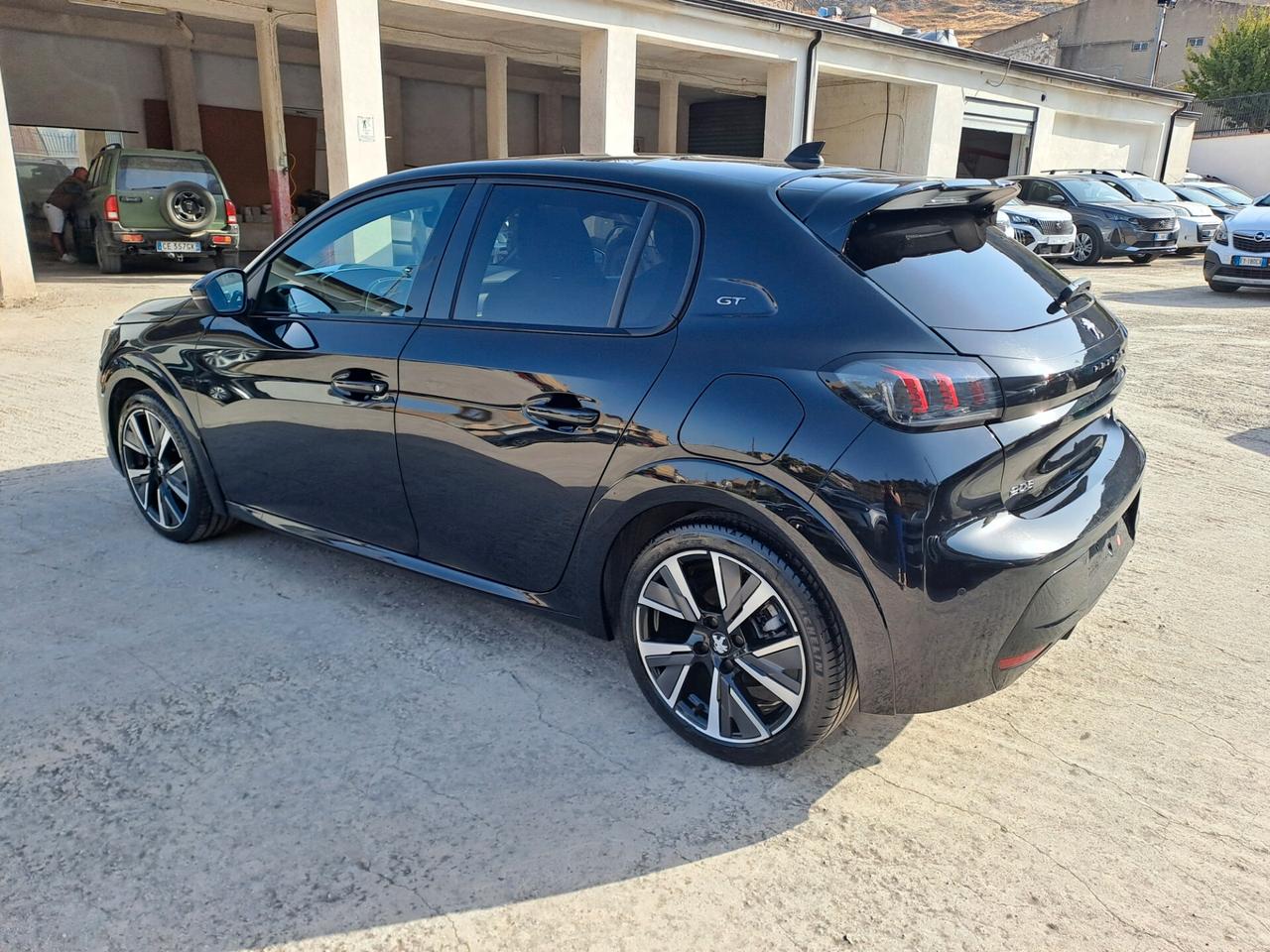 Peugeot 208 PureTech 130 Stop&Start EAT8 5 porte GT