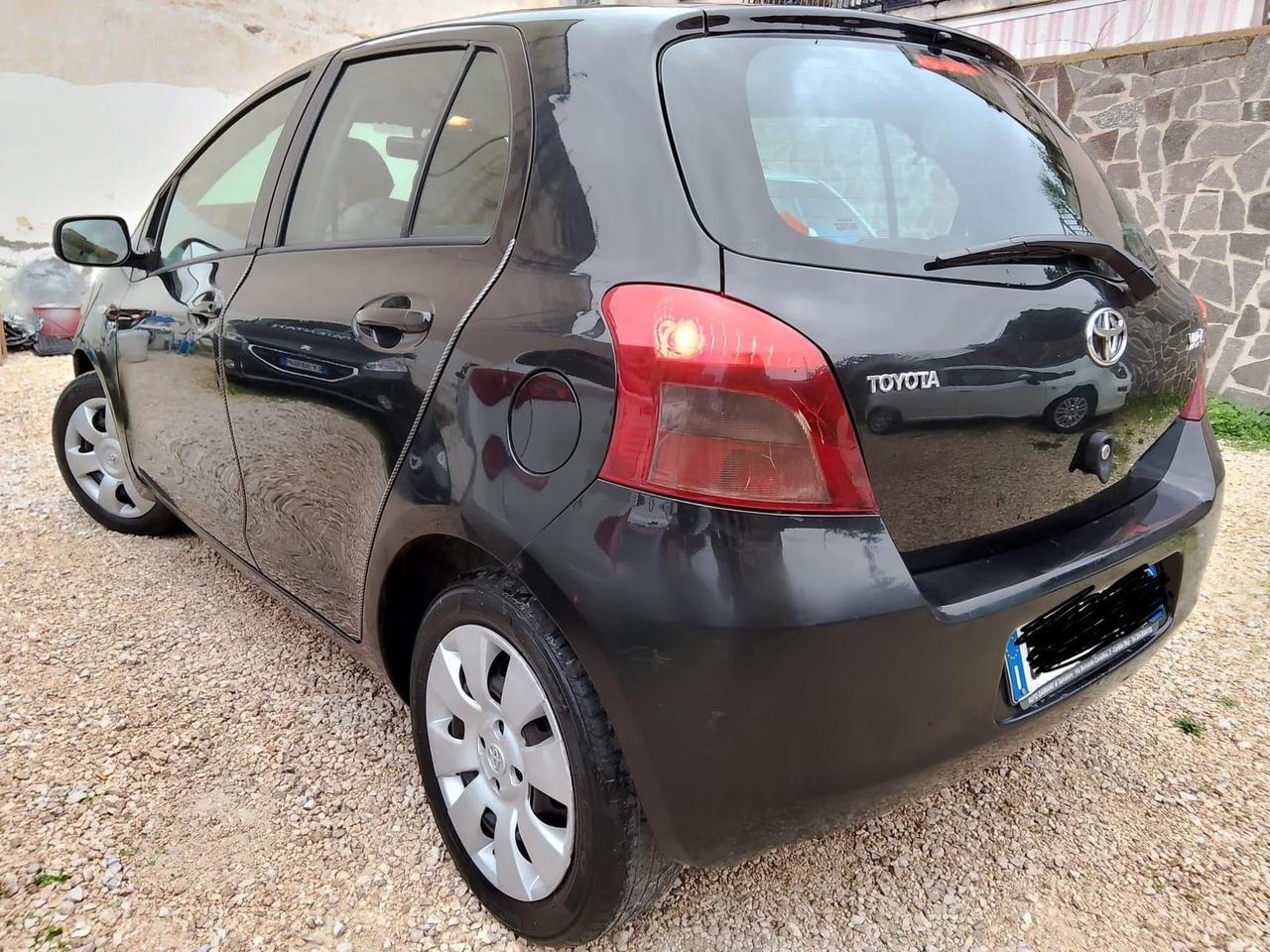 Toyota Yaris 1.4 D-4D DPF 5 porte