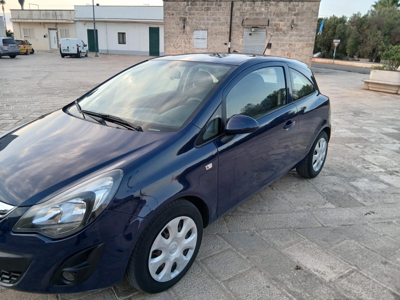 Opel Corsa 1.2 85CV 3 porte GPL-TECH Edition