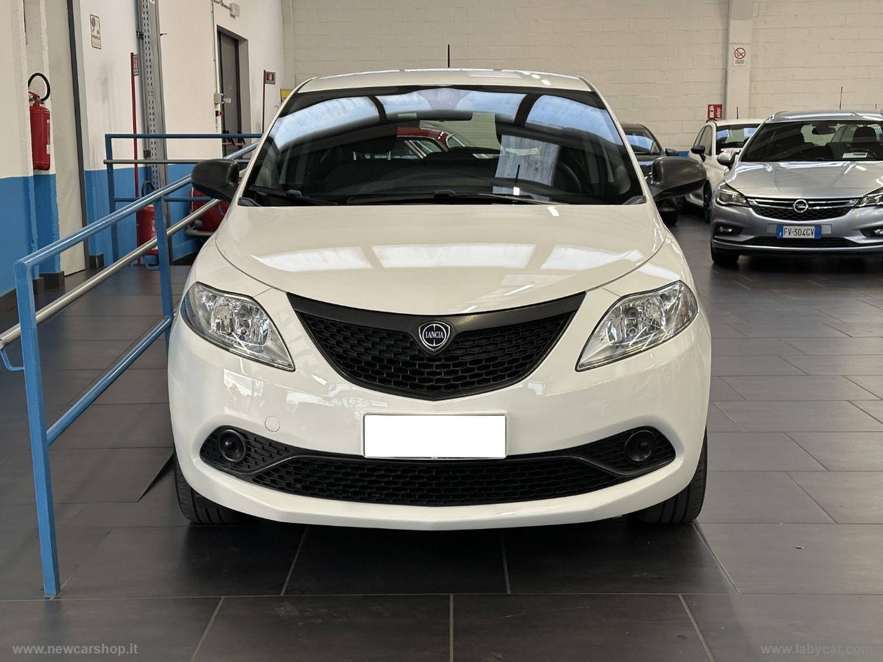LANCIA Ypsilon 1.0 FireFly 5p.S&S Hybrid Silver NEOPATENTATI