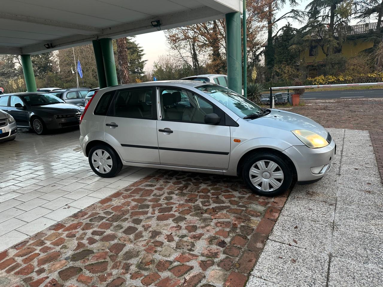 Ford Fiesta 1.4 TDCi NEOPATENTATI (12 RATE)