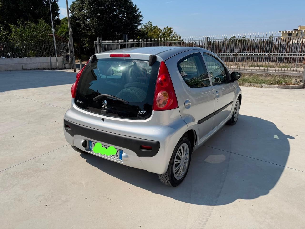 Peugeot 107 1.0 68CV 5p. Plaisir