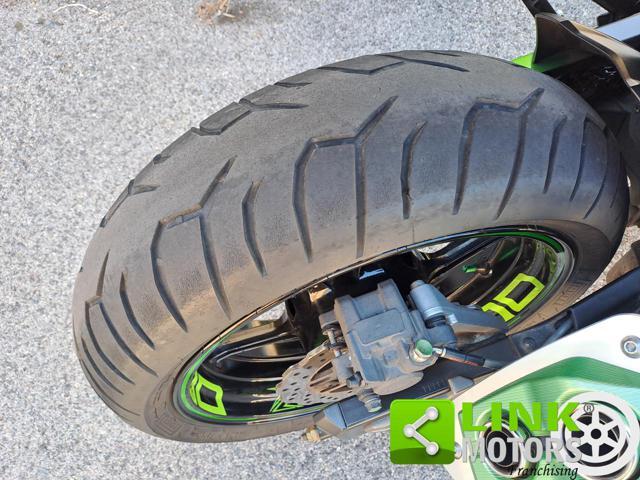 KAWASAKI Z 800 .