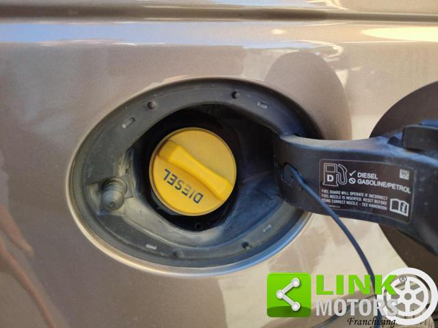 LAND ROVER Discovery Sport 2.2 SD4 HSE