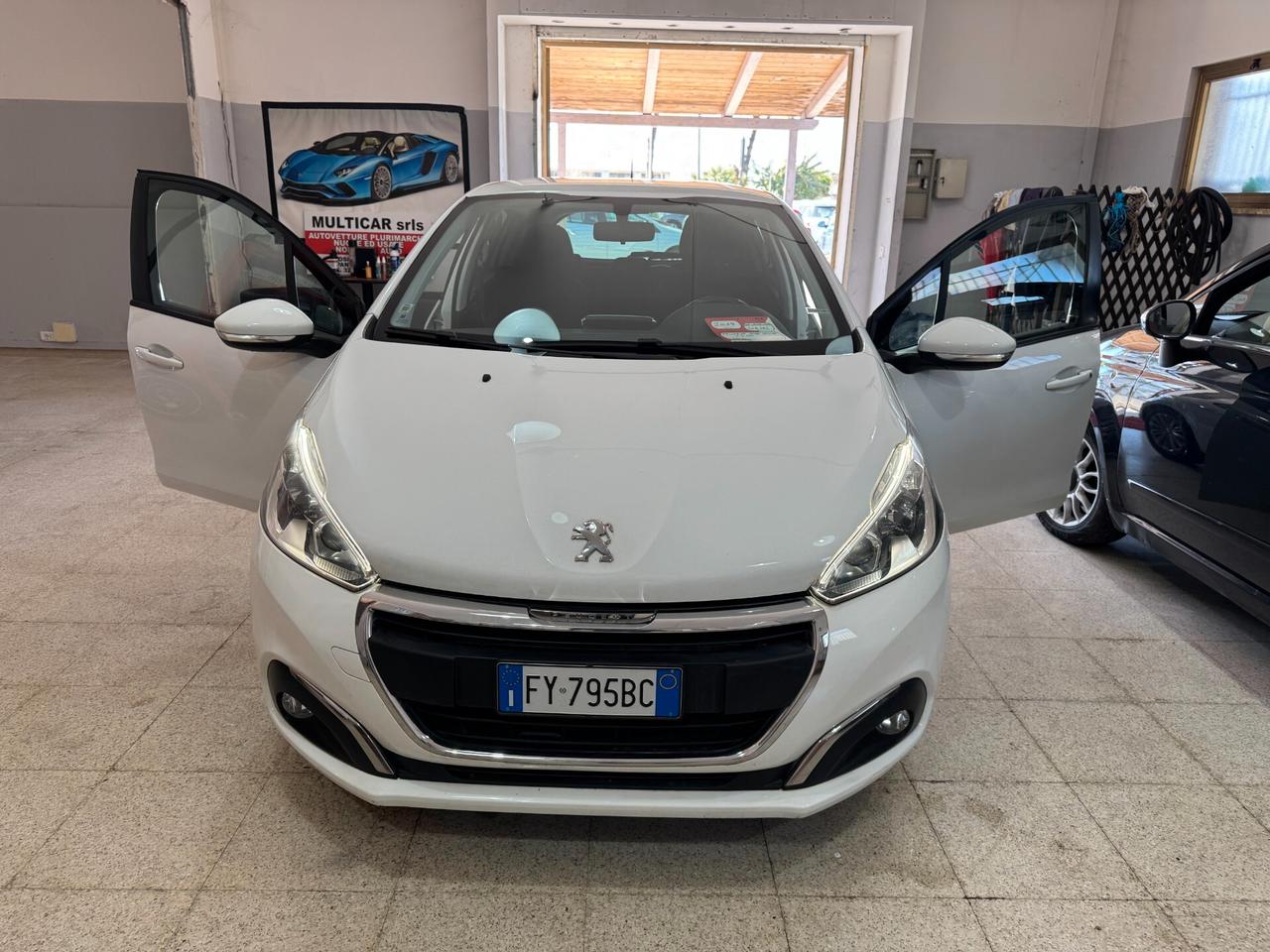 Peugeot 208 BlueHDi 100 cv. 5 porte Allure OK NEOPATENTATI