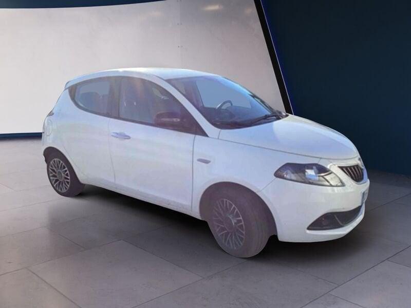 Lancia Ypsilon 1.0 FireFly 5 porte S&S Hybrid Ecochic Gold