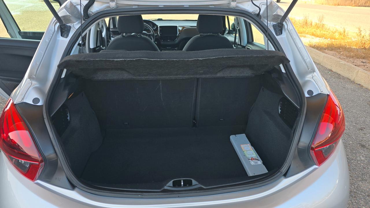 Peugeot 208 1.6 Bluehdi 75 cv 2018 Uniproprietaria