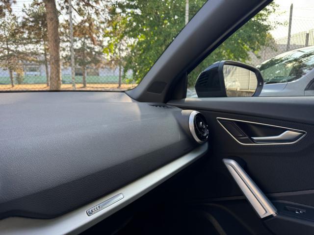 AUDI Q2 35 TFSI S tronic Identity Black 150CV